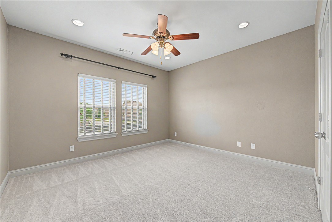 Hamptons, The Cave Spgs - Residential