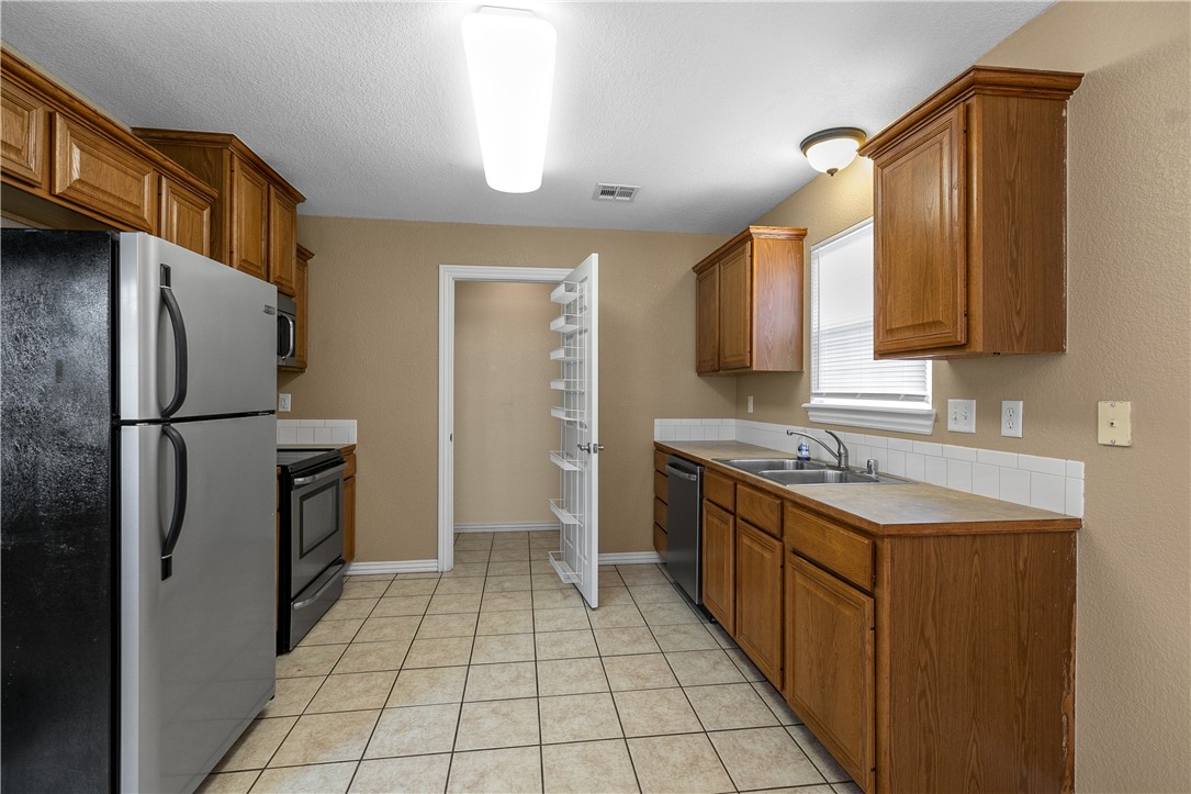 Centerpoint Sub Ph 8 Centerton - Residential Lease