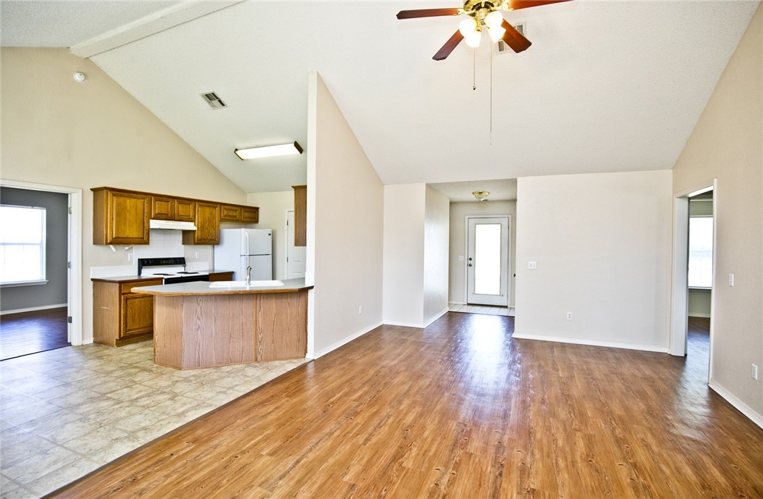 Meadowlands Sub Bentonville - Residential Lease