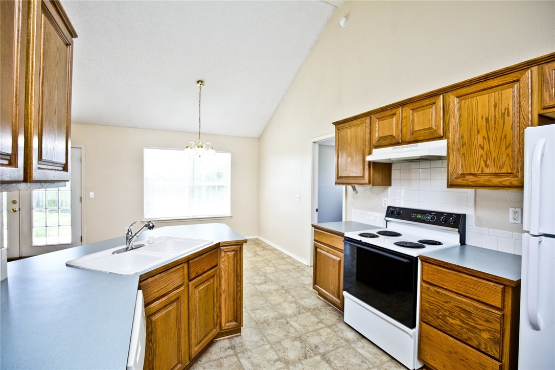 Meadowlands Sub Bentonville - Residential Lease