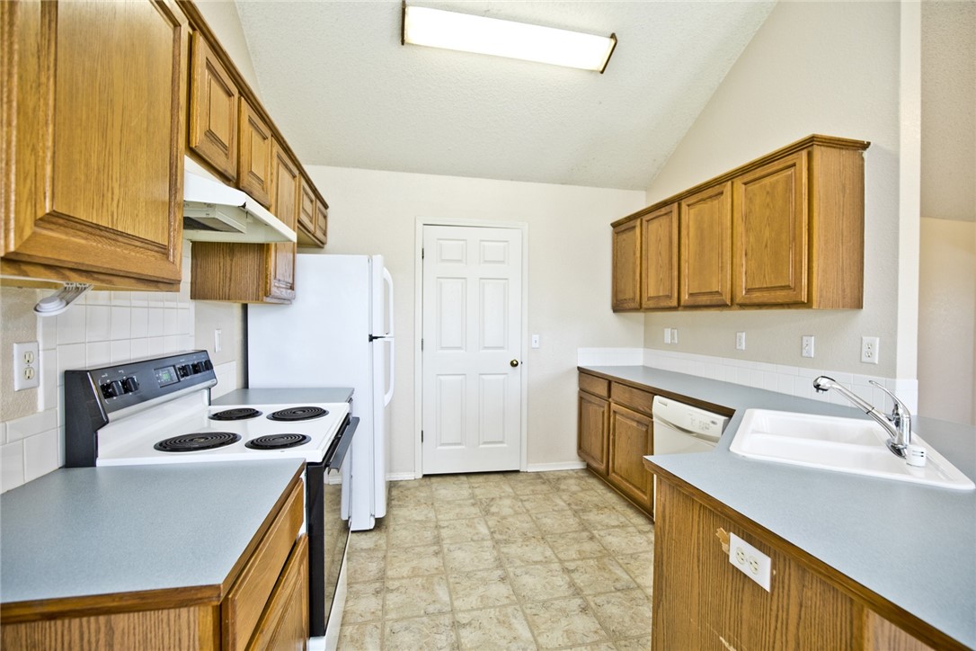 Meadowlands Sub Bentonville - Residential Lease