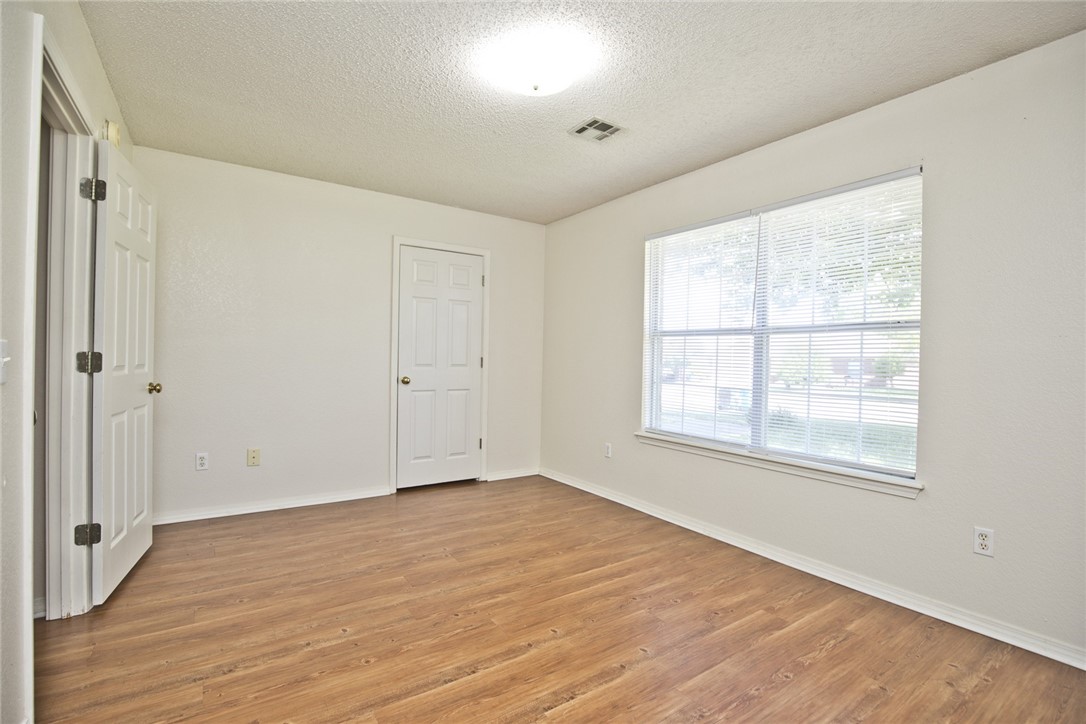 Meadowlands Sub Bentonville - Residential Lease