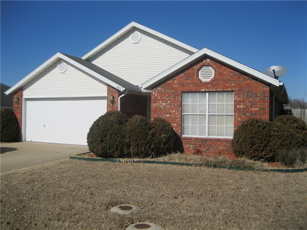 Meadowlands - Residential Lease