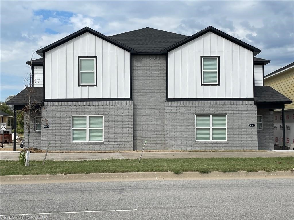 8 Duplexes - 16 Units. 2 Duplexes 3 BD 3.5 BA, 6 Duplexes 4 BD 4.5 BA. Perfect for University of Arkansas students. Spacious open floor plan with beautiful granite counter tops in the kitchen and bathrooms. Fresh, neutral colors. Contemporary lighting fixtures. En suite bathrooms. Convenient upstairs washer and dryer location. Secure, private access to the 2-car garages, 2-car driveways per unit. Second floor covered balconies. On Fayetteville Paved Trail Connector.