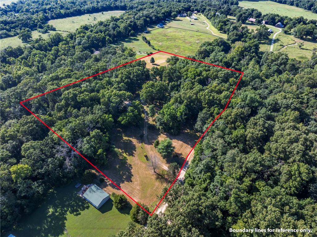 Well cared for 3 bed 2 bath home on 2 parcels totalling 9.98 acres overlooking valleys off the back deck and patio. Lots of privacy in this location with this 30 x 60 ft shop with 14 ft x 40 ft lean too. Don't miss out on this beautful home!