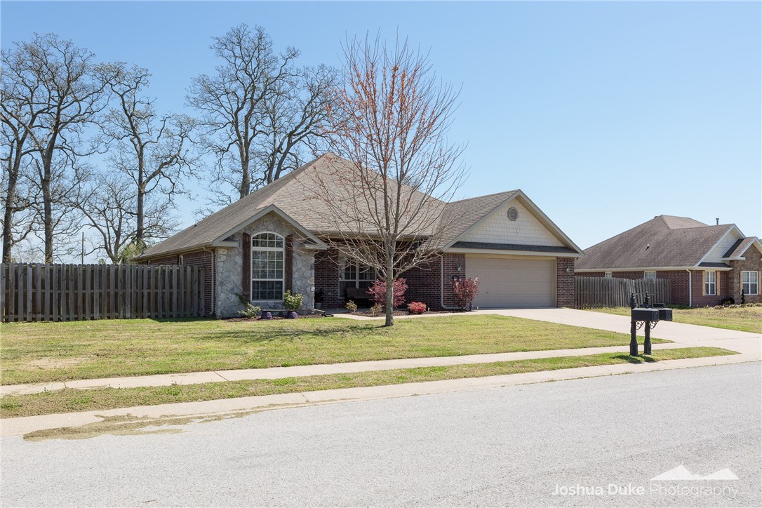 Standing Oaks Sub Blk III Pea Ridge - Residential