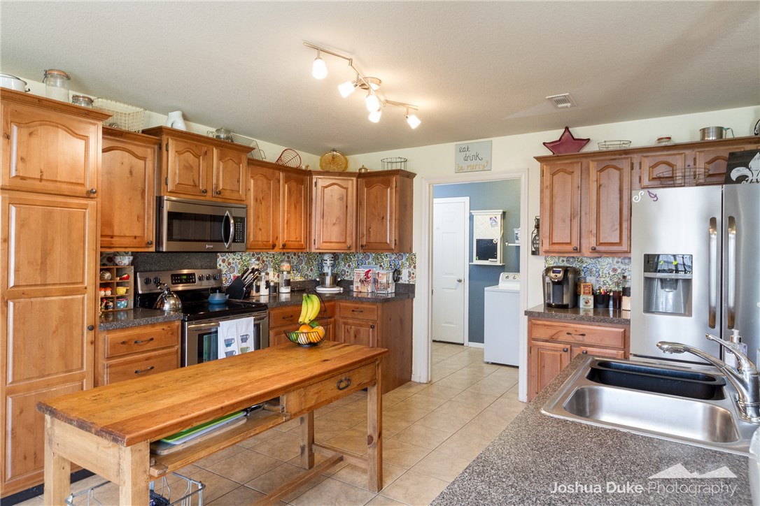 Standing Oaks Sub Blk III Pea Ridge - Residential