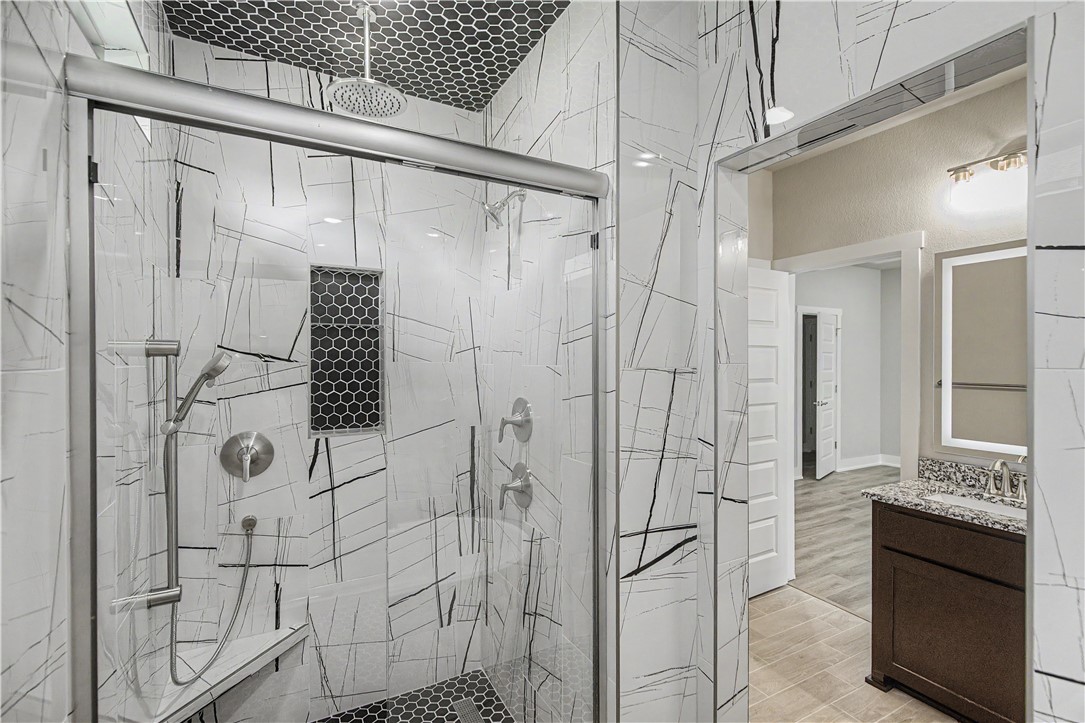 WALNUT GROVE SUB PH III-BENTONVILLE - Residential