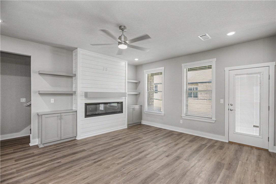 WALNUT GROVE SUB PH III-BENTONVILLE - Residential