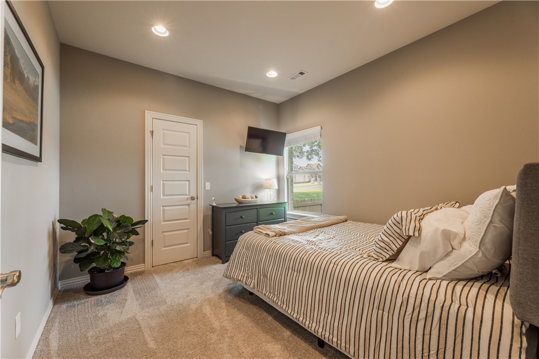 Hunt's Lakeside Estates - Residential