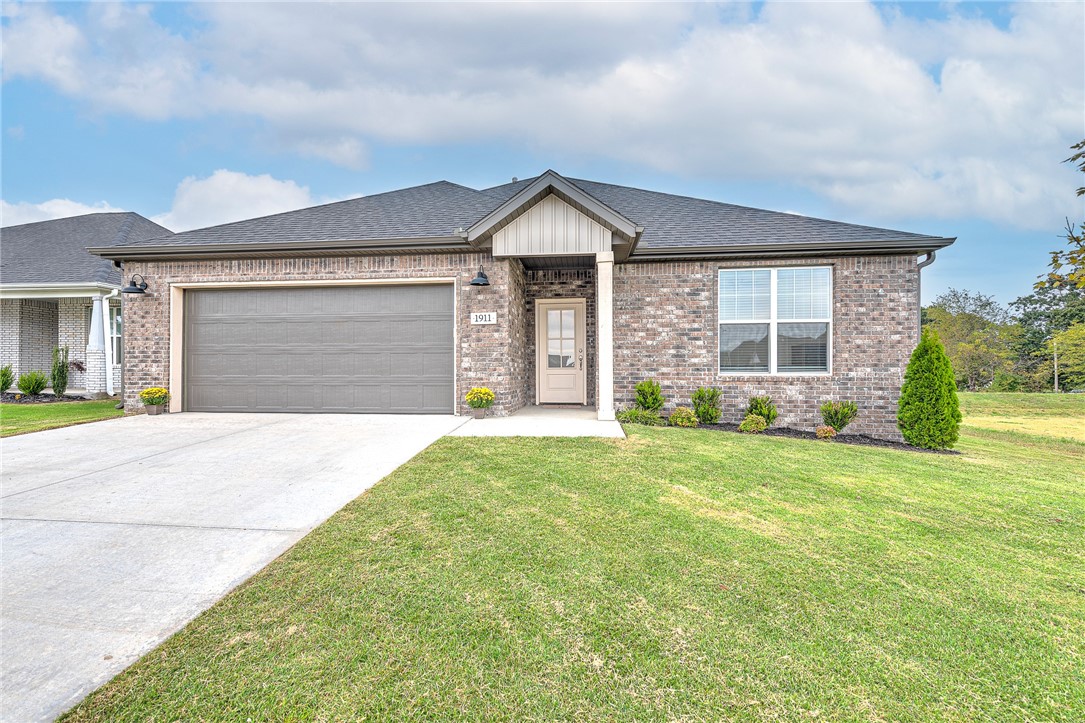 Welcome to this immaculate three-bedroom, two-bath home located in a sought-after subdivision! This property is a rare find with no neighbor on the right side and the backyard that backs up directly to an open field, ensuring relaxation which feels like you are in the country but still nestled in a subdivision. The home features a highly desirable open floor plan, perfect for hosting and daily life. You'll especially love the layout, as the private master suite is completely separate from the other two bedrooms. This space boasts an elegant en-suite bath with a luxurious soaking tub and a generous walk-in closet. Enjoy the perfect blend of convenient subdivision living with the unique benefit of natural, protected green space and a smart, private floor plan.