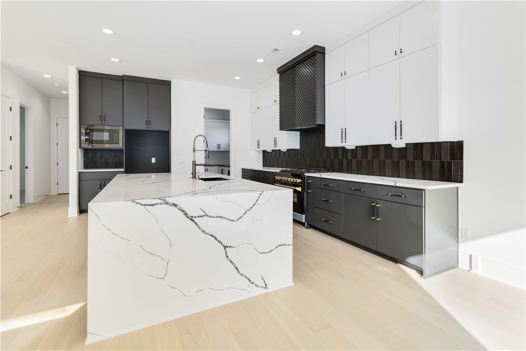 HAPPY HOME SUB-BENTONVILLE - Residential