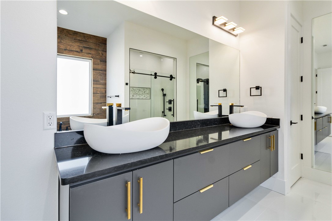 HAPPY HOME SUB-BENTONVILLE - Residential