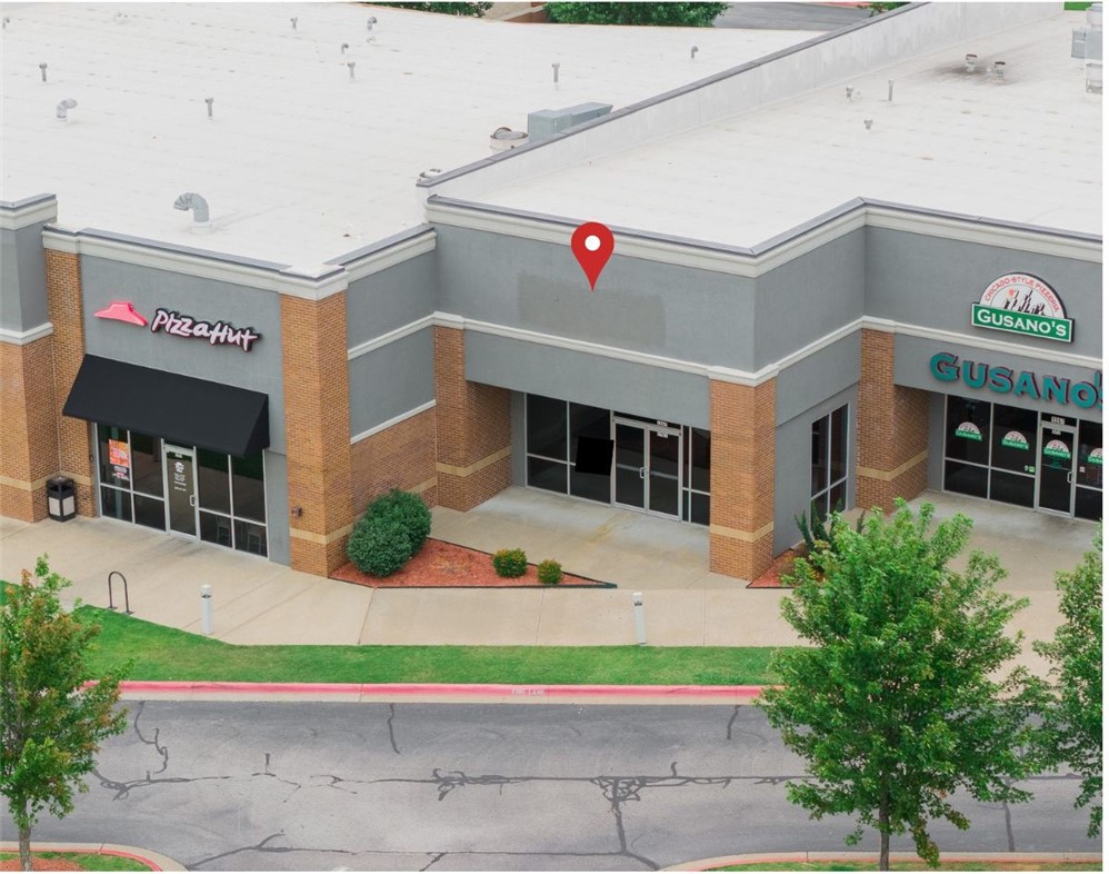 Established high-visibility shopping center anchored by Harps Food Stores offers strong daily traffic count and well-balanced tenant mix. Excellent location for retail, office, medical, or service users. Current tenants include Great Clips, Pizza Hut, SERC Rehabilitation, Classic Nails, Gusano's Pizza and JJs creating consistent customer draw and crossover opportunities.