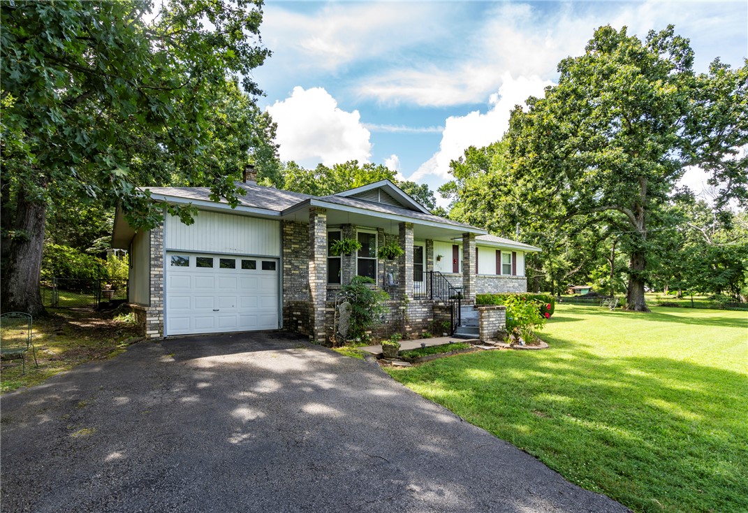 19-18-29-SPRINGDALE - Residential