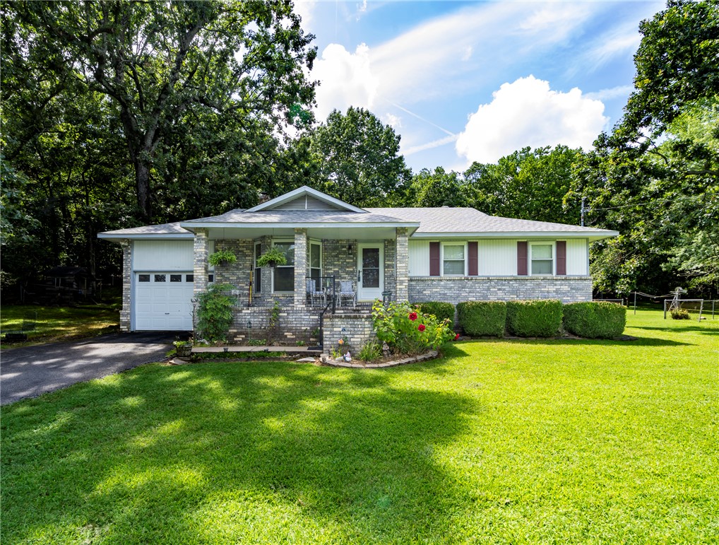 19-18-29-SPRINGDALE - Residential