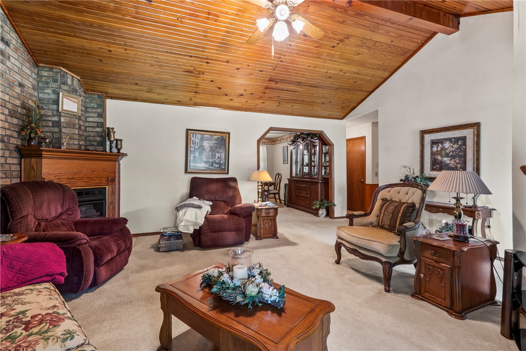 19-18-29-SPRINGDALE - Residential