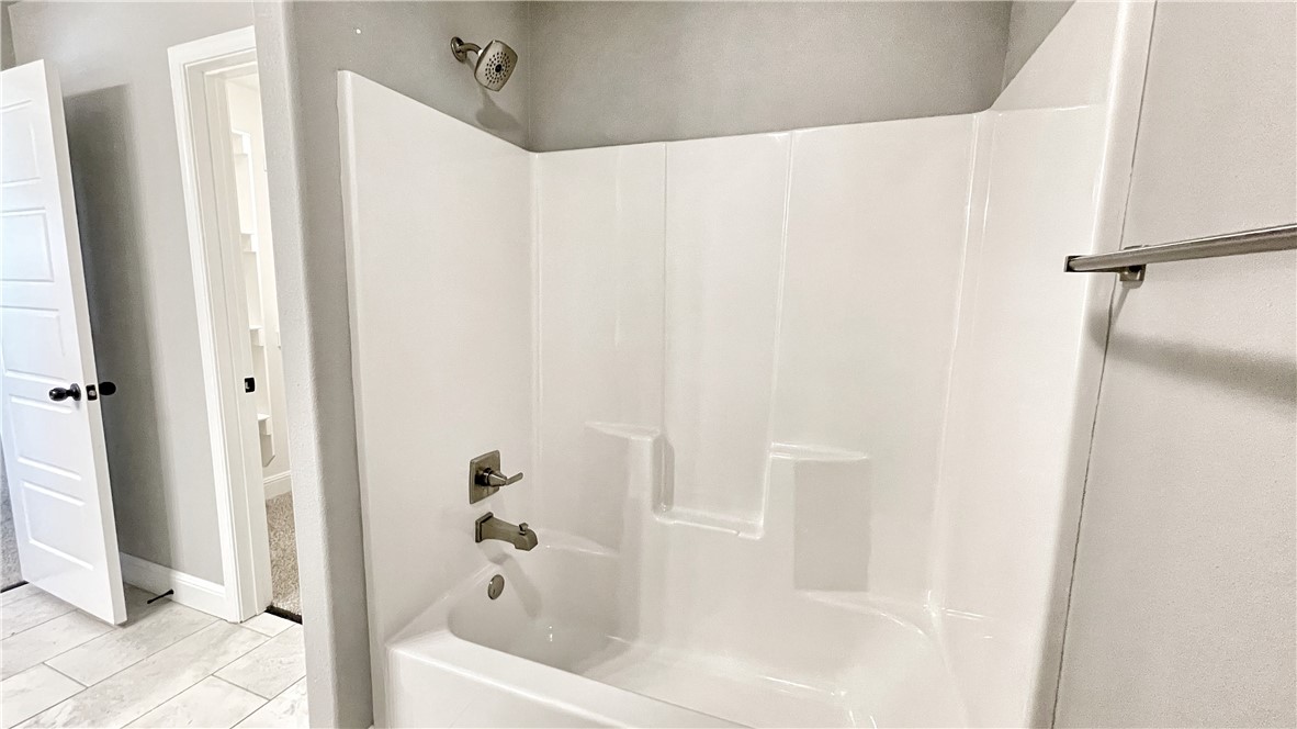 Foxbriar Sub Ph 2 Rogers - Residential Lease