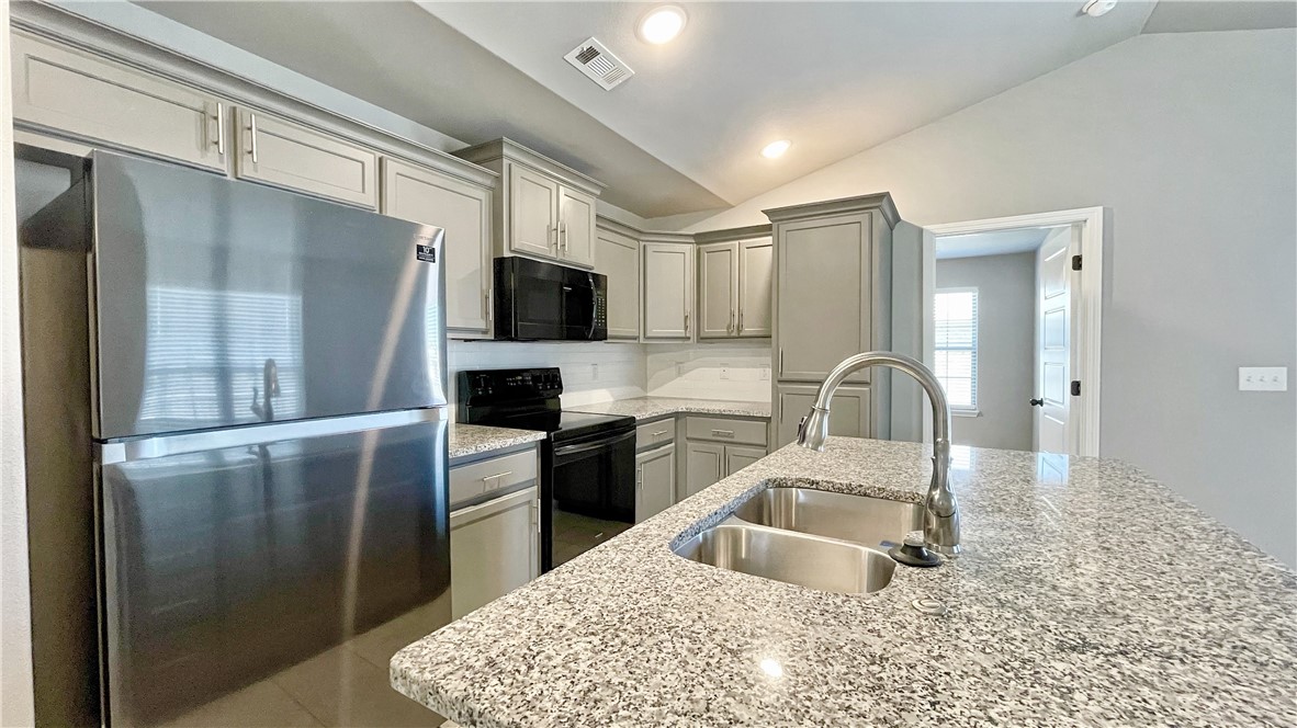 Foxbriar Sub Ph 2 Rogers - Residential Lease