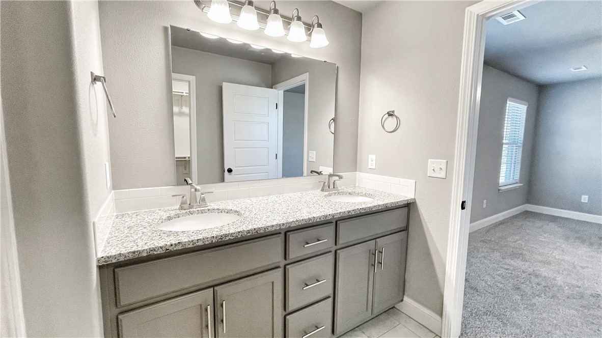 Foxbriar Sub Ph 2 Rogers - Residential Lease