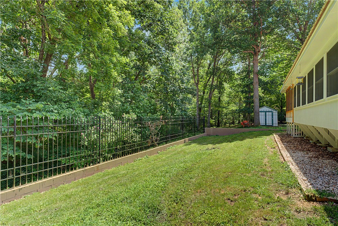 Altons Brush Creek Hls Rogers - Residential