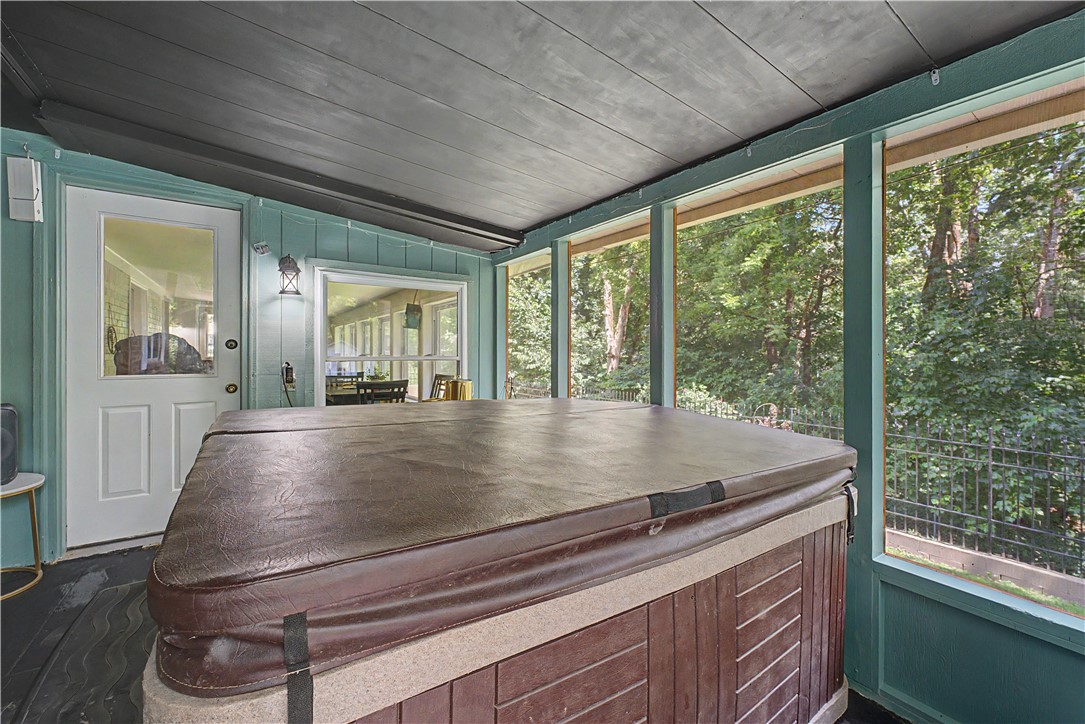 Altons Brush Creek Hls Rogers - Residential