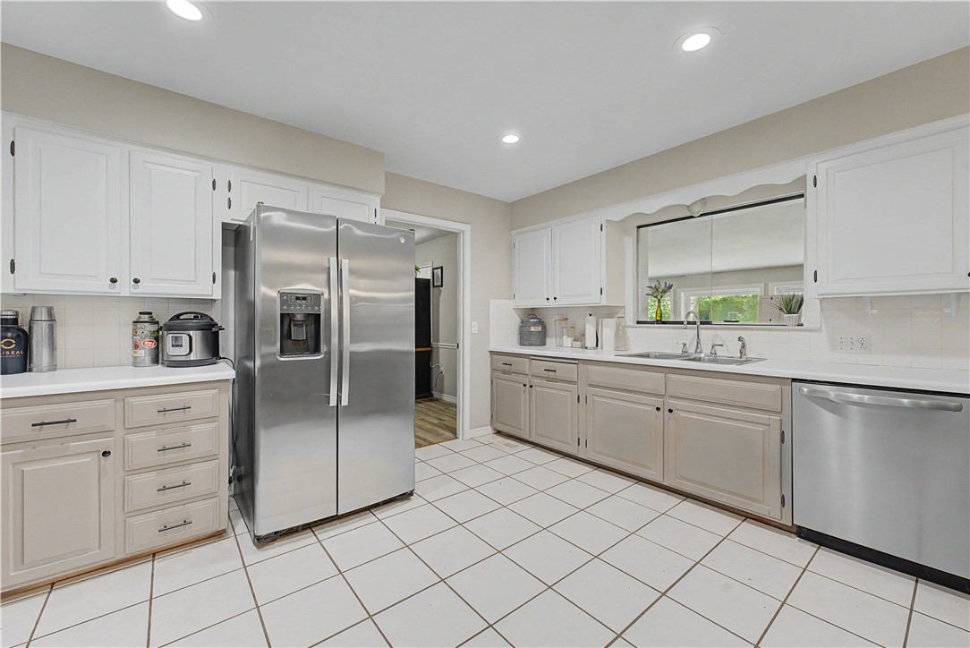 Altons Brush Creek Hls Rogers - Residential