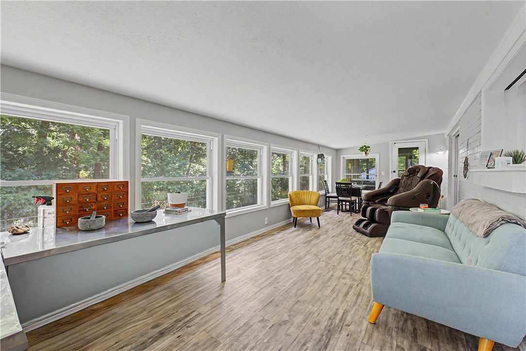 Altons Brush Creek Hls Rogers - Residential