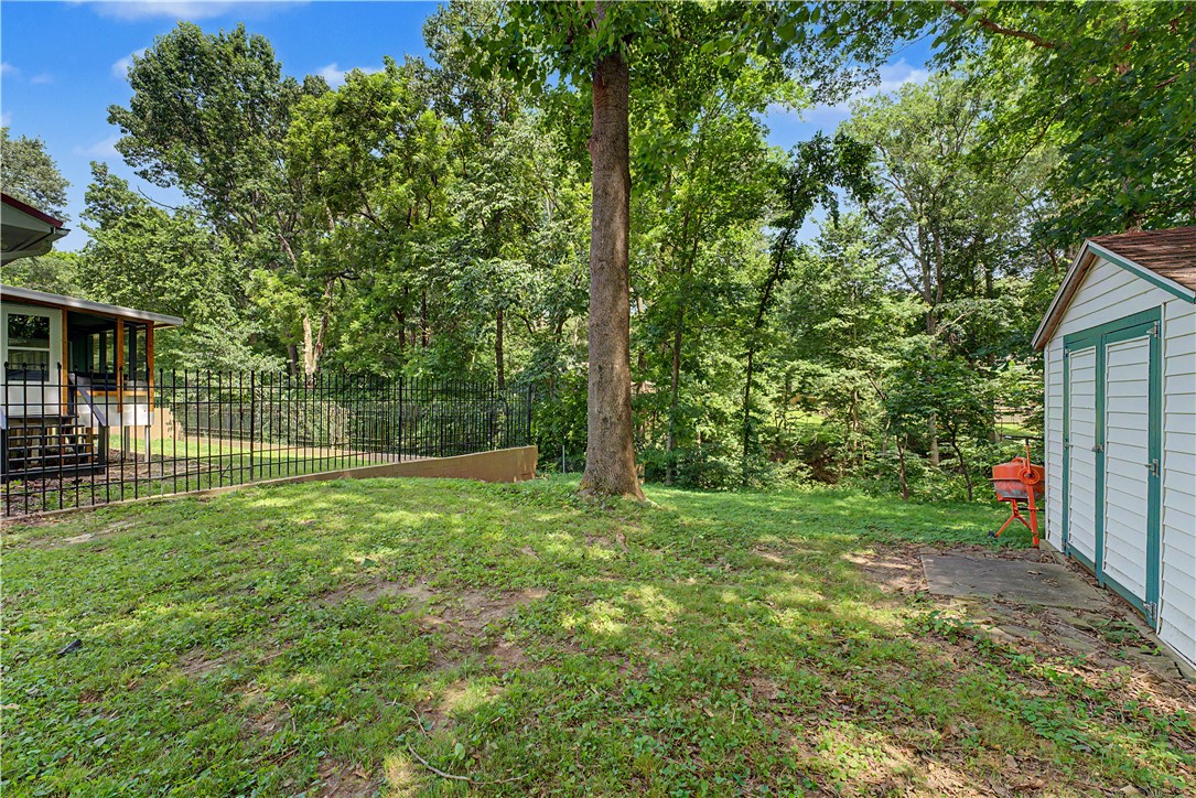 Altons Brush Creek Hls Rogers - Residential