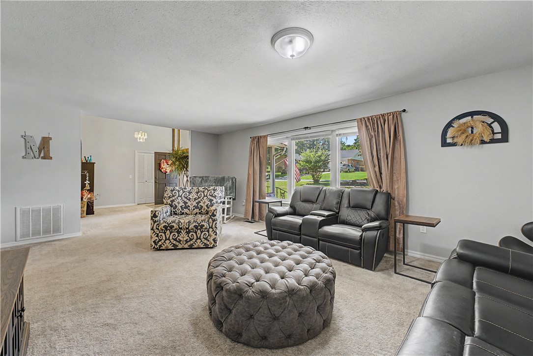 Altons Brush Creek Hls Rogers - Residential