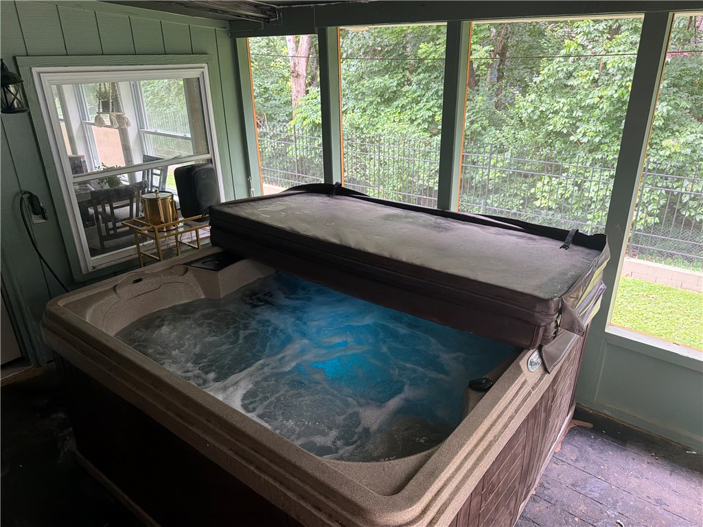Altons Brush Creek Hls Rogers - Residential