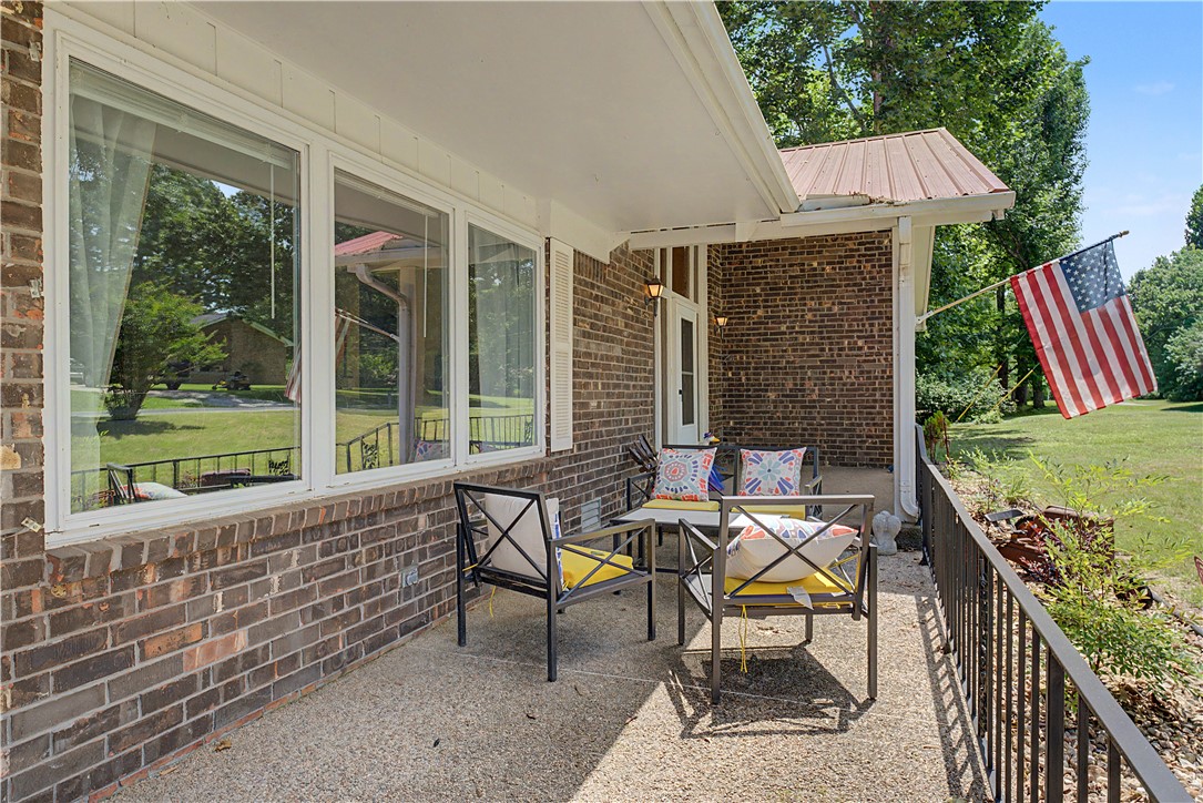 Altons Brush Creek Hls Rogers - Residential