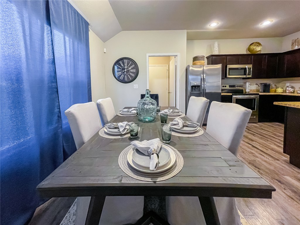 BISHOP VINEYARDS PH 1-LOWELL - Residential