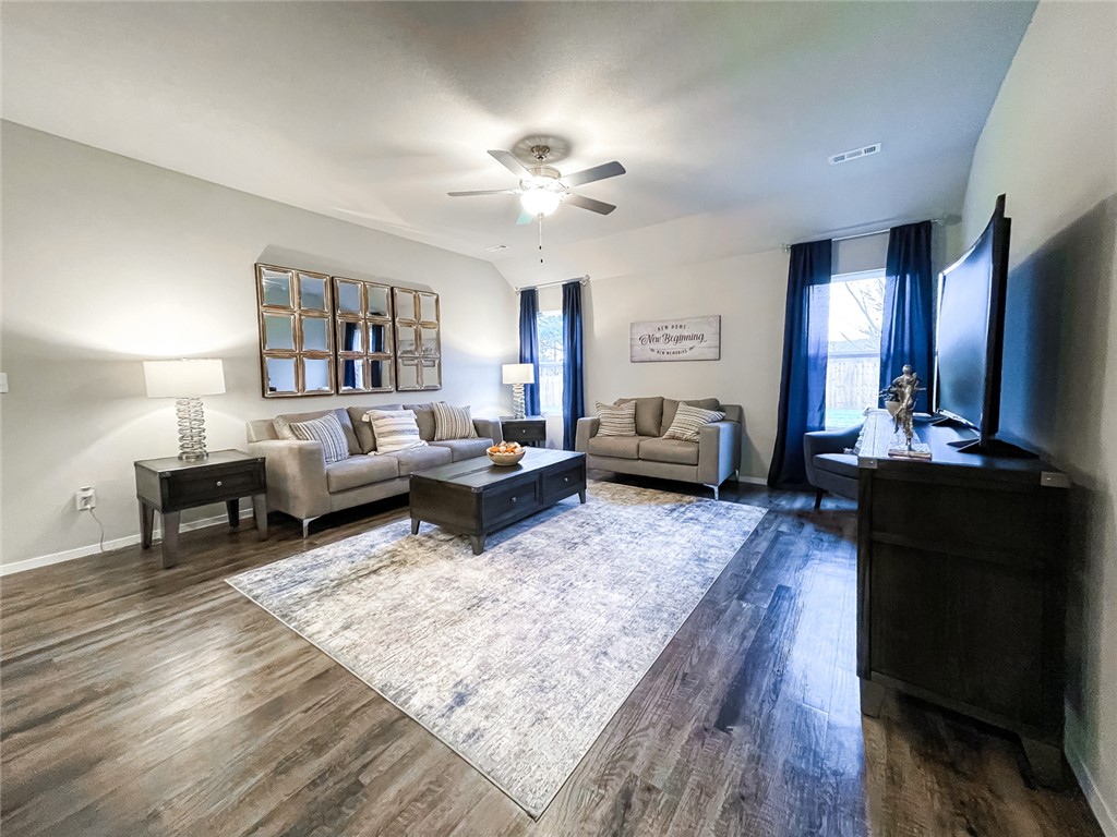 BISHOP VINEYARDS PH 1-LOWELL - Residential