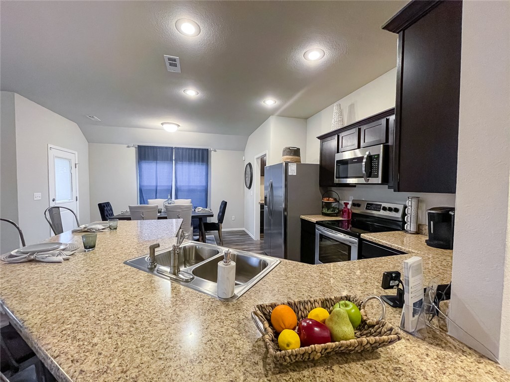 BISHOP VINEYARDS PH 1-LOWELL - Residential