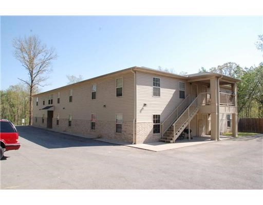 Great 2 bed & 1 bath apartment in Decatur with free wifi! Free Dish Network with $150 additional
equipment deposit. Coin laundry room for tenant use.