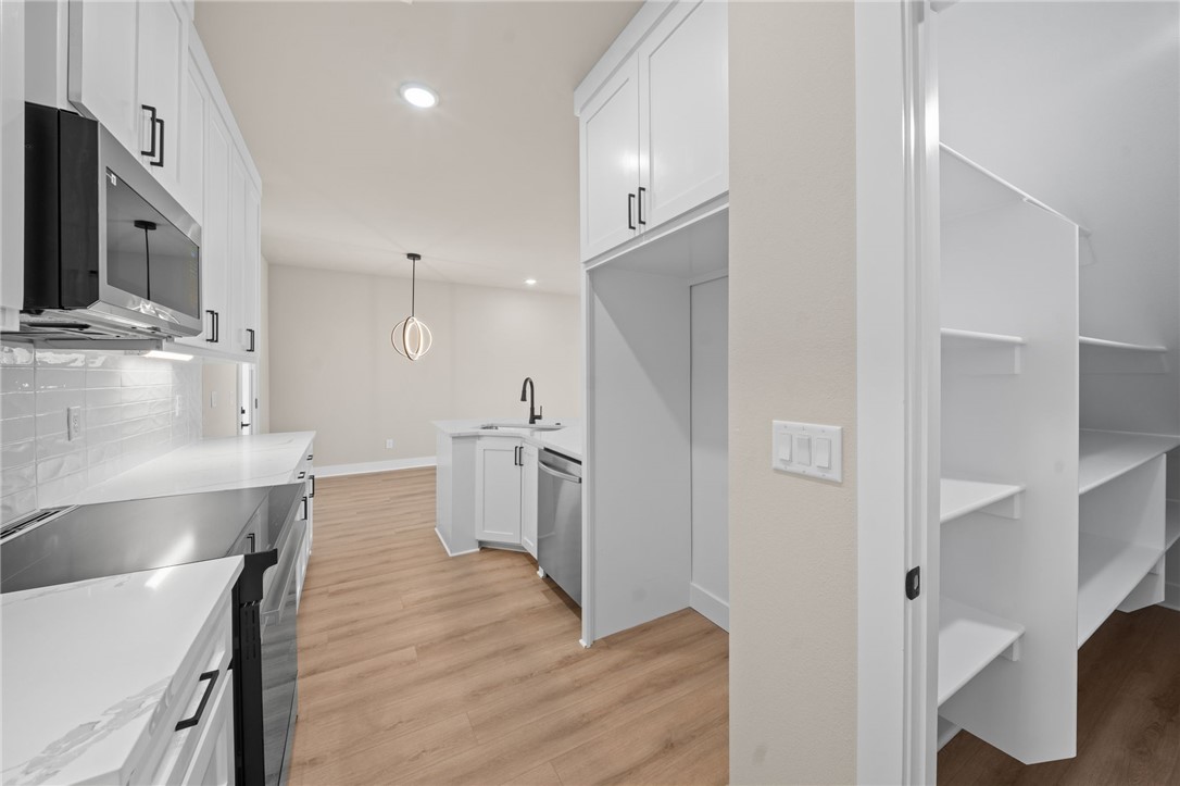 Sherlock Sub Bvv - Residential
