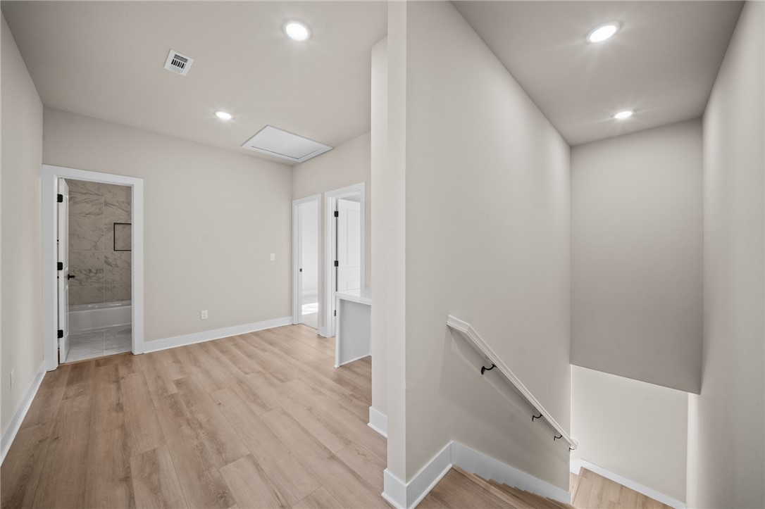 Sherlock Sub Bvv - Residential