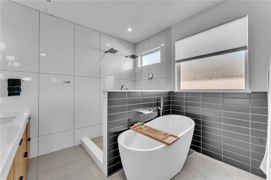 Pinnacle Sub Ph 1, The Rogers - Residential