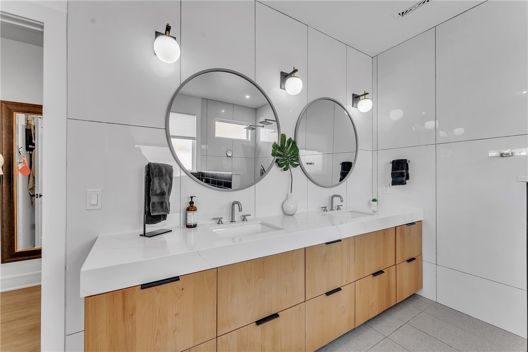 Pinnacle Sub Ph 1, The Rogers - Residential