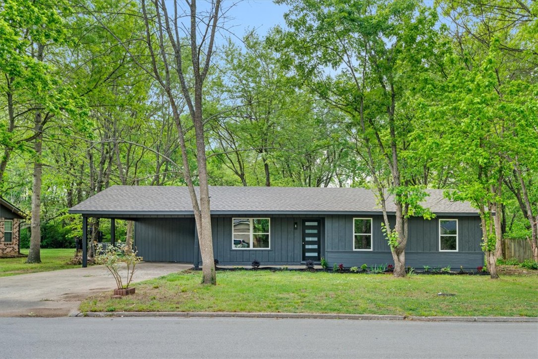 Freshly painted and beautifully renovated, this inviting home offers a perfect blend of modern updates and
comfortable living in the heart of Fayetteville. Step inside to discover a thoughtfully updated interior
featuring fresh paint, enhanced natural light, and a layout designed for both everyday comfort and easy
entertaining. The renovated spaces feel move-in ready, with a crisp, modern aesthetic that allows you to
immediately envision your personal style. Whether you’re relaxing at home or hosting guests, this
property delivers a balanced combination of charm, functionality, and fresh upgrades. Located in a
desirable area of Fayetteville, this home offers convenient access to local amenities, dining, and outdoor
recreation—making it an excellent opportunity for anyone seeking a turnkey property in a vibrant
community. New HVAC, Roof, Windows, Cabinets, Baths, floors, water heater, //AR AGENT OWNED//