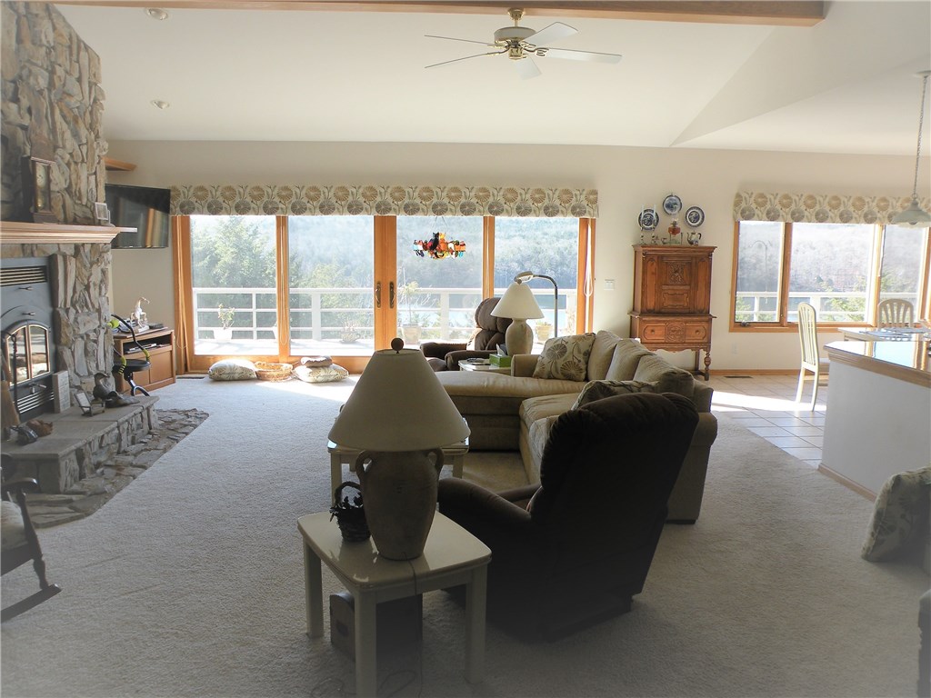 Unit 118 Holiday Island - Residential