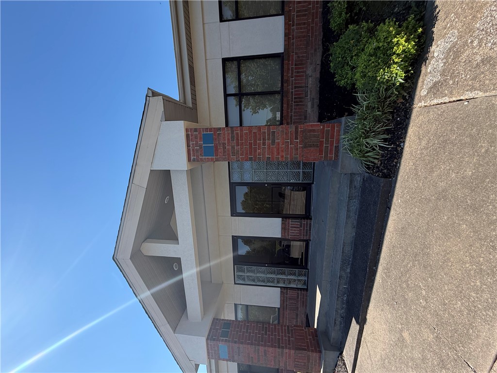 Springdale Business Center - Commercial Lease