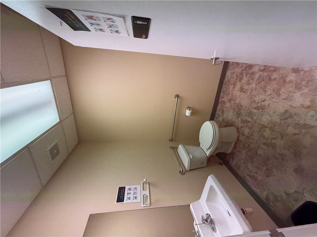 Springdale Business Center - Commercial Lease