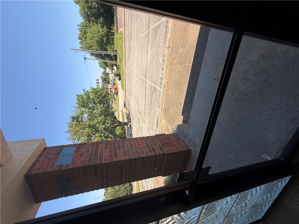 Springdale Business Center - Commercial Lease