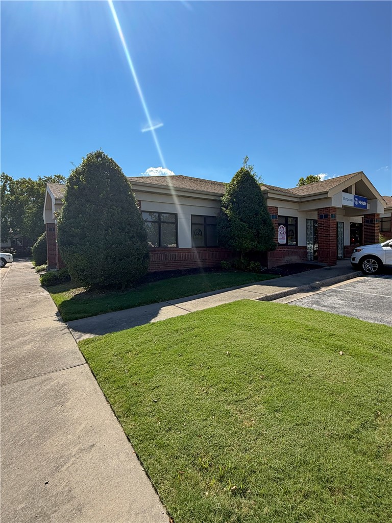 Springdale Business Center - Commercial Lease