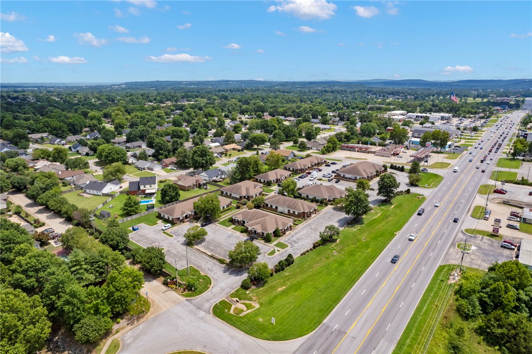 Springdale Business Center - Commercial Lease