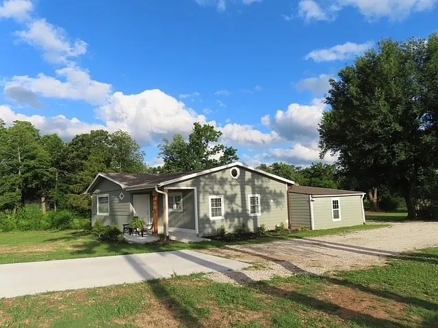 P G Smith Sub Rogers - Residential Lease