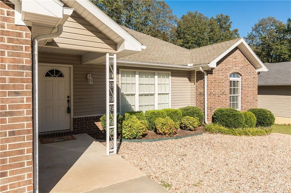 Reighton Sub Bvv - Residential Lease