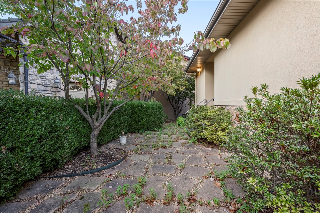 Champions Garden Villas Rogers - Residential